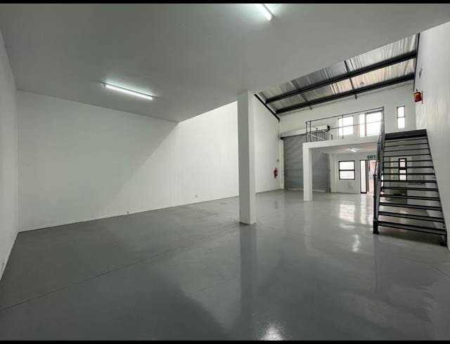 145M² WAREHOUSE TO LET IN BARBEQUE DOWNS